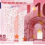 Banconote in euro ritirate, in evidenza diverse tipologie di banconote con il simbolo dell'euro.