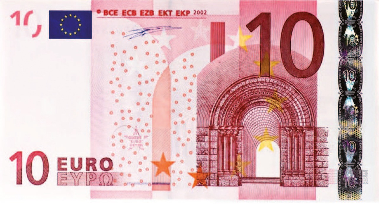 Banconote in euro ritirate, in evidenza diverse tipologie di banconote con il simbolo dell'euro.