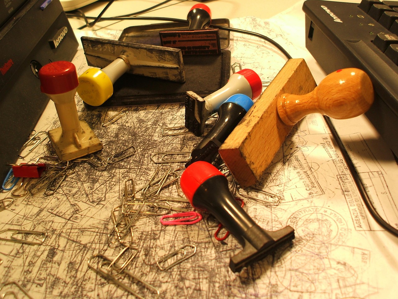 Immagine che illustra documenti necessari per la domanda della Legge 104.